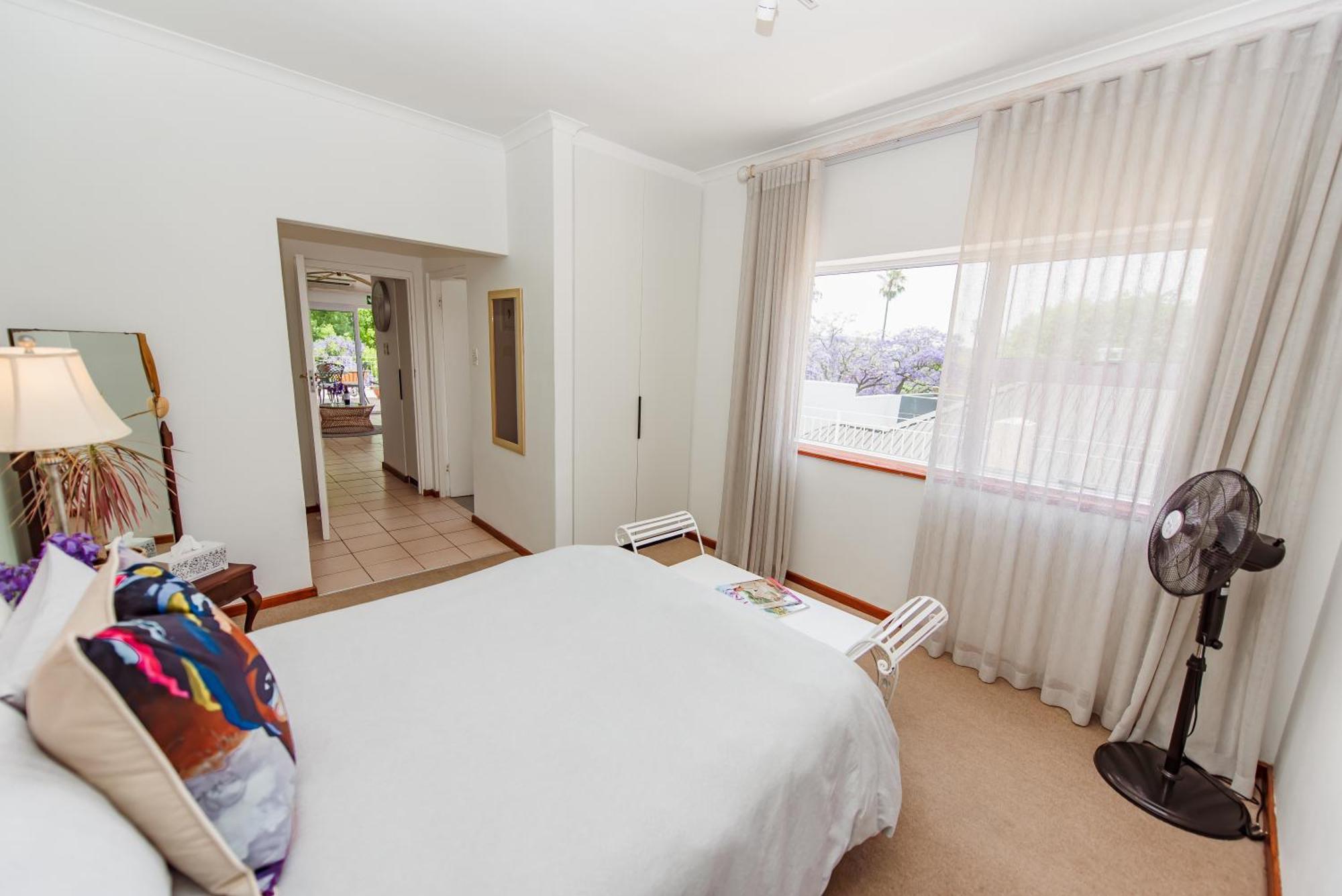 Luxury Suite Near Church Street Stellenbosch Bagian luar foto